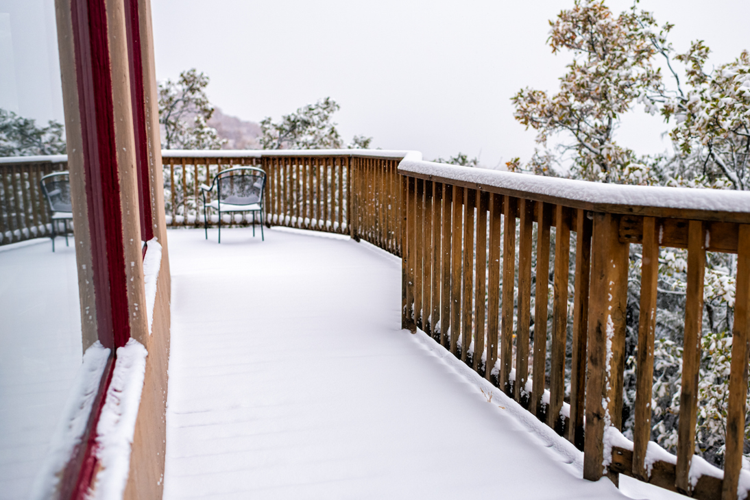 Decking Materials That Can Withstand Snow and Freeze-Thaw Cycles