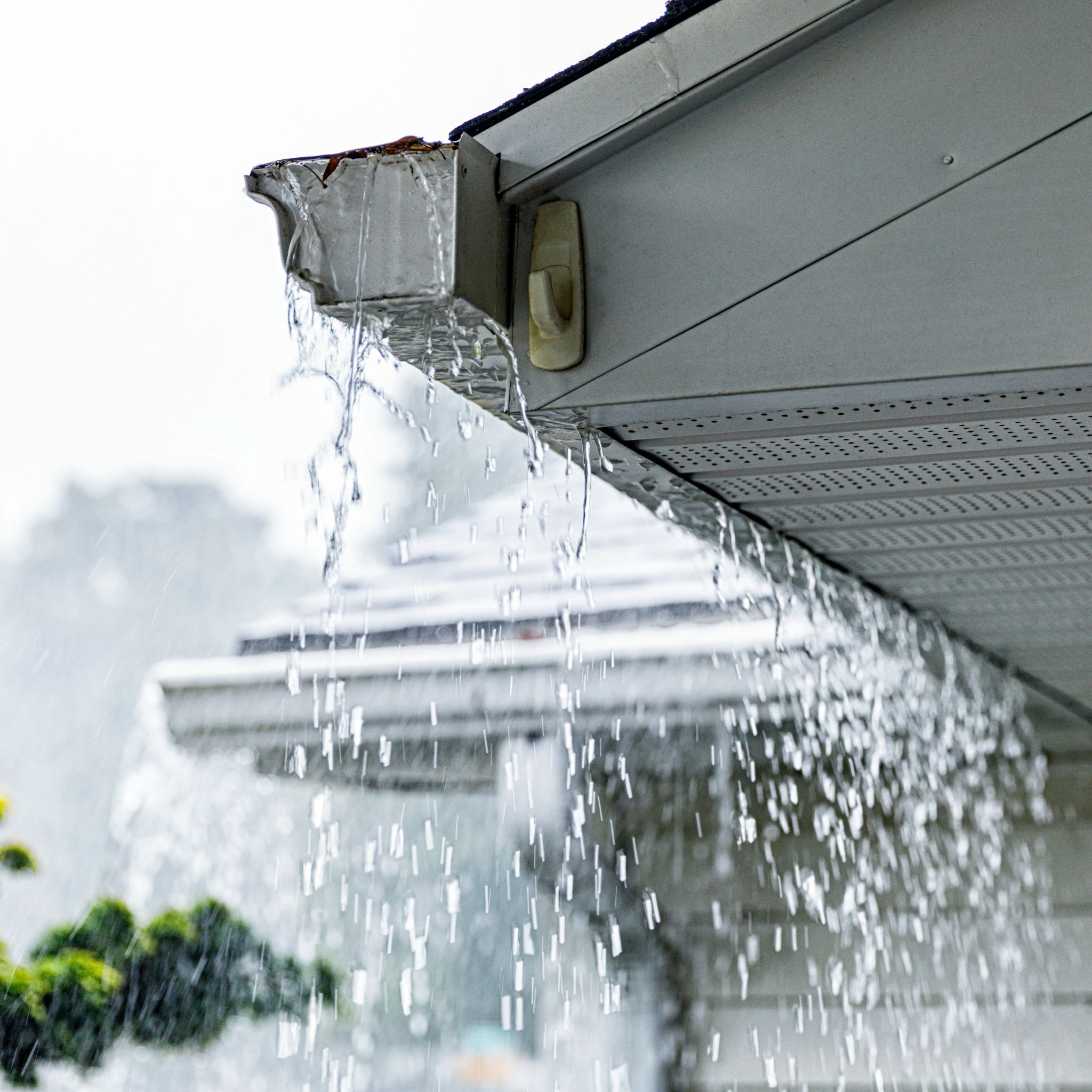 Protect Your Home: Why Clean Gutters Still Overflow and How to Fix It