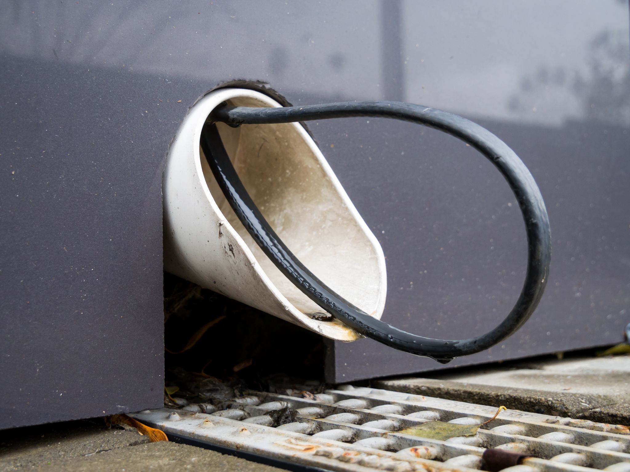 Are Gutter Heat Coils Safe?