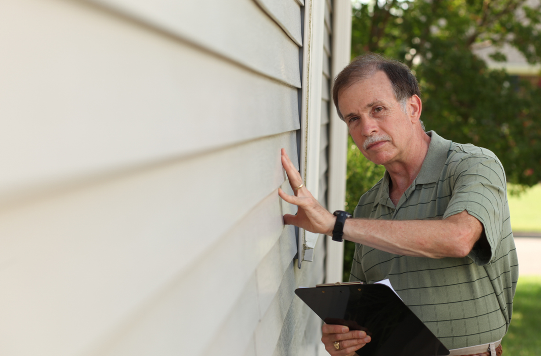 5 Common Reasons Siding Fades