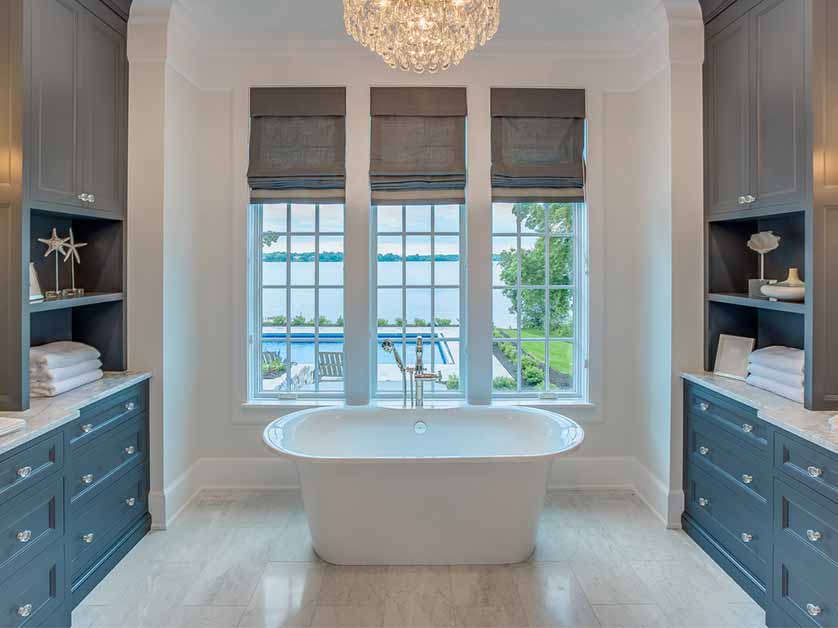 4 Factors to Consider When Choosing a Bathroom Window