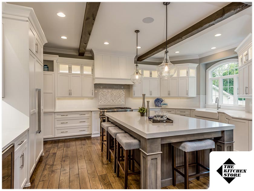 What Are the Characteristics of a Transitional Kitchen?