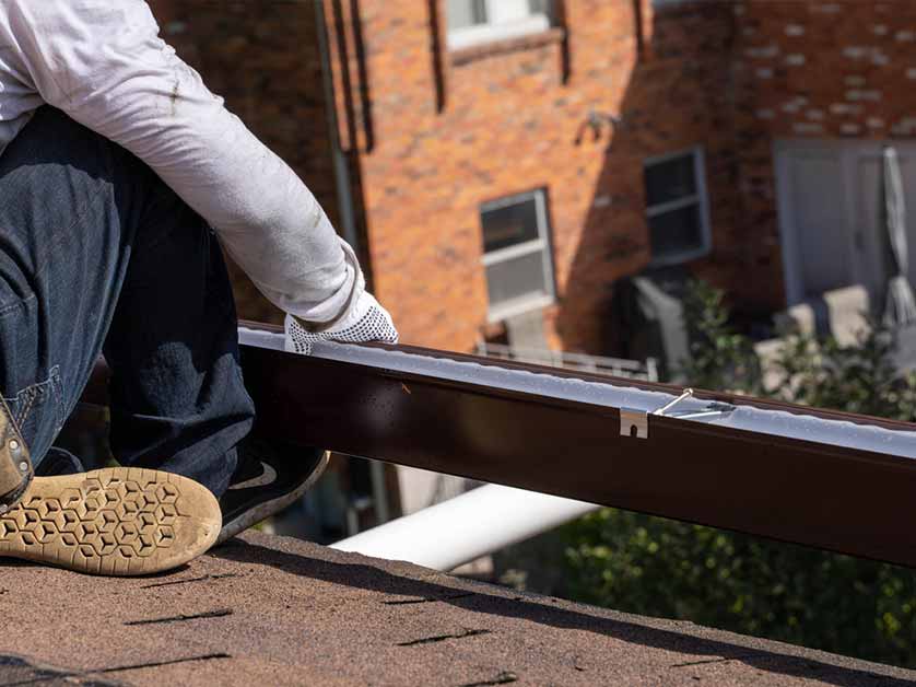 Top Reasons a DIY Gutter Installation Isn’t Recommended