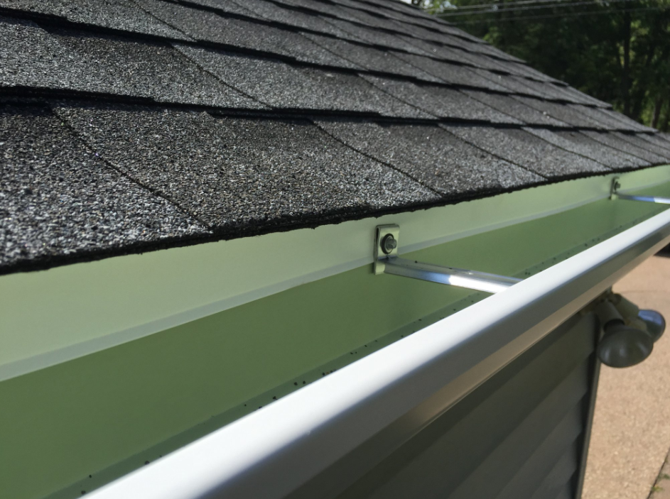 Signs Your Gutters Are Failing Under Winter Stress
