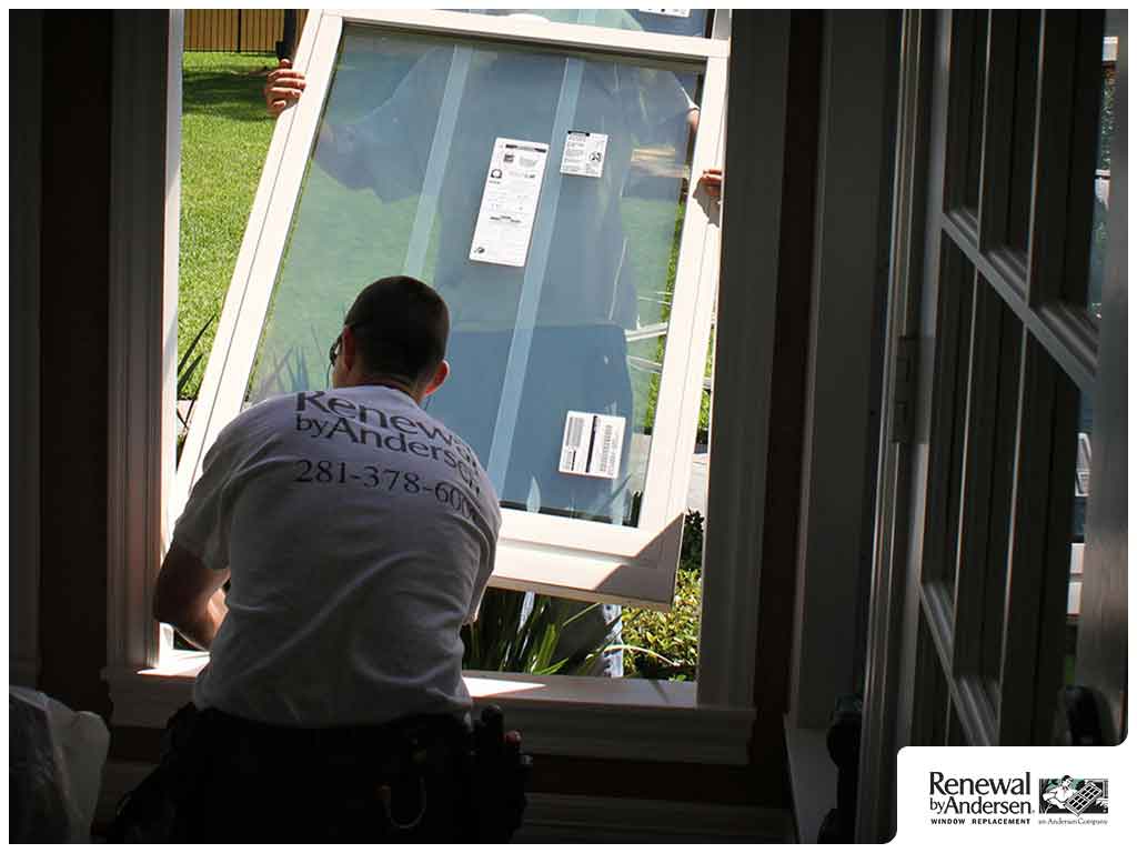 When to Replace Windows: 5 Signs to Watch Out For
