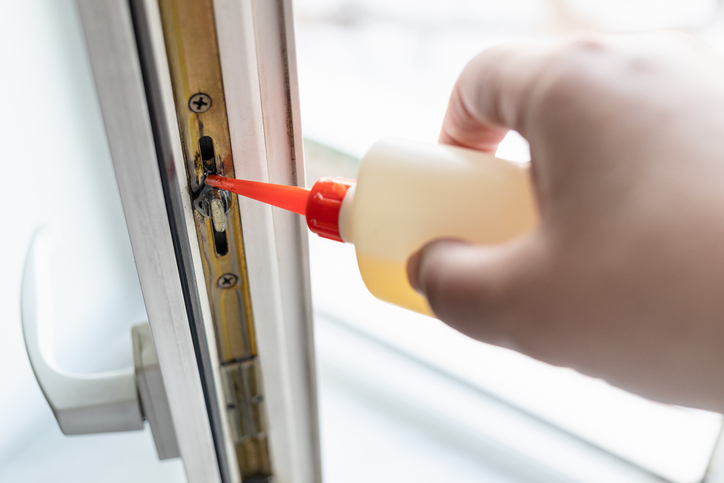 How to Fix Windows That Stick